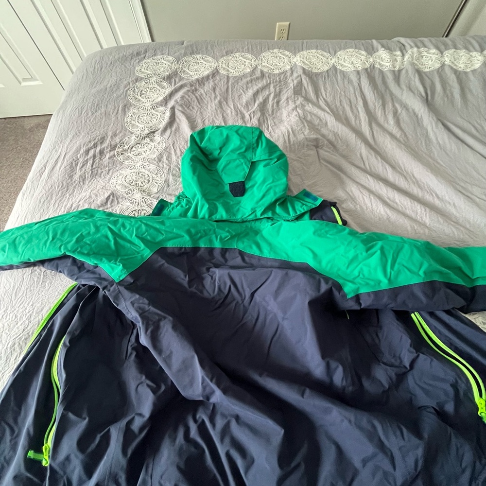 Green Helly Hansen Jacket - image 4